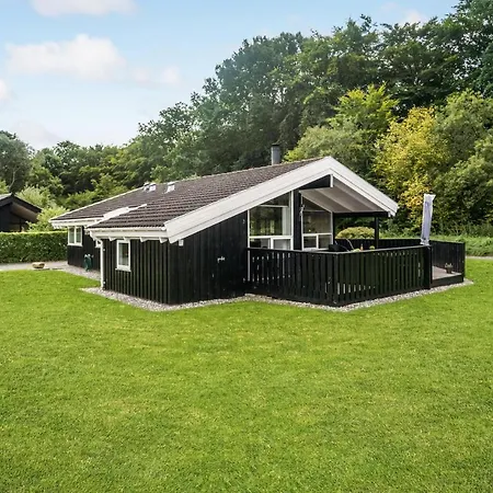Holiday home Cozy In Juelsminde With Sauna