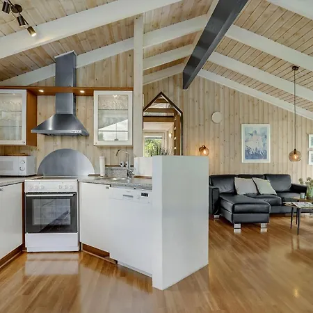 Cozy In Juelsminde With Sauna *