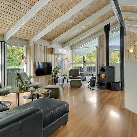 Cozy In Juelsminde With Sauna 度假居 *