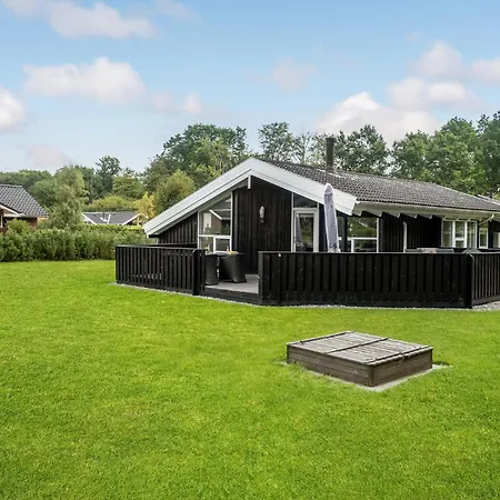 Cozy In Juelsminde With Sauna Holiday home