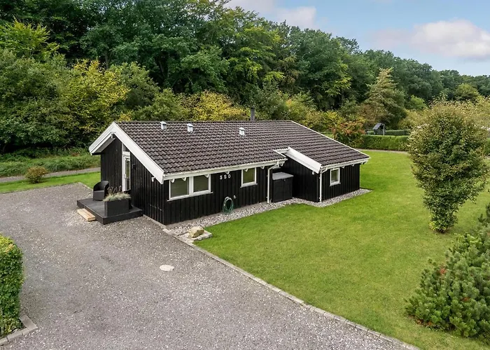 Cozy In Juelsminde With Sauna بيت للعطل *