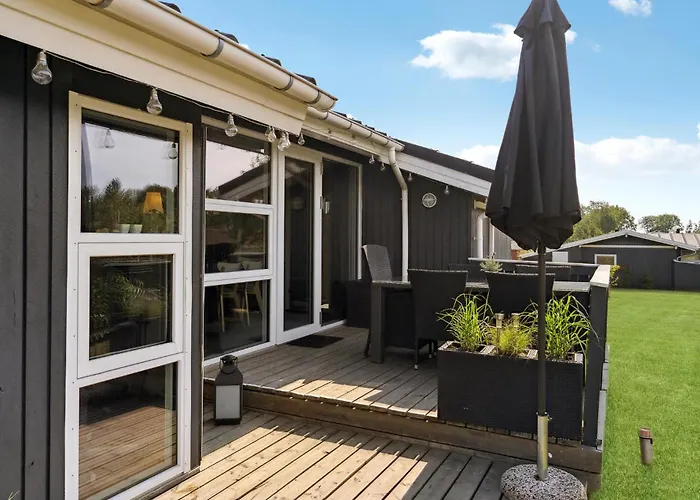 Cozy In Juelsminde With Sauna *